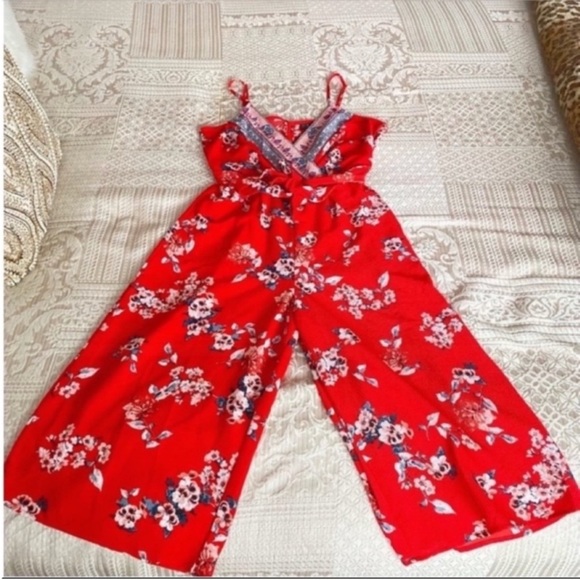 Women's Trixxi Red Floral Sleeveless Boho Jumper Size Medium - Picture 2 of 8